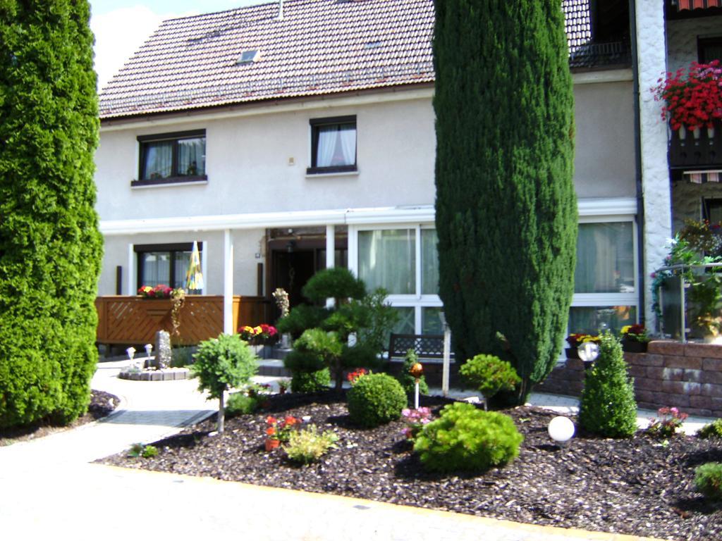 Ferienwohnungen Haus Waltraud Steinwiesen Екстериор снимка